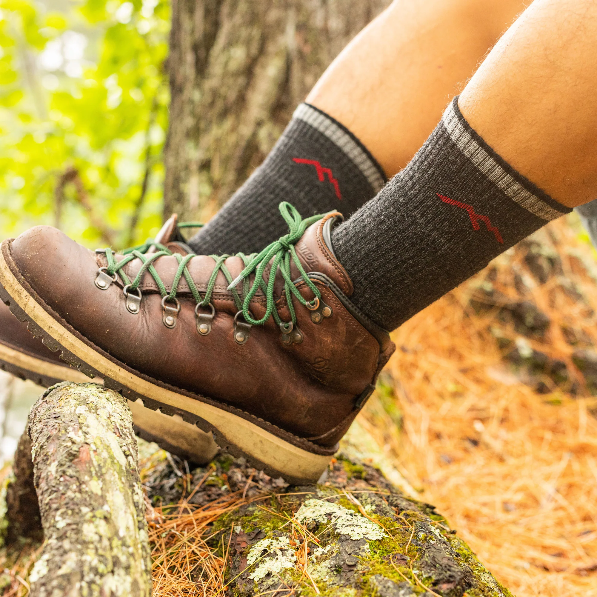 Men's Hiker Boot Midweight Hiking Socks - Image 6