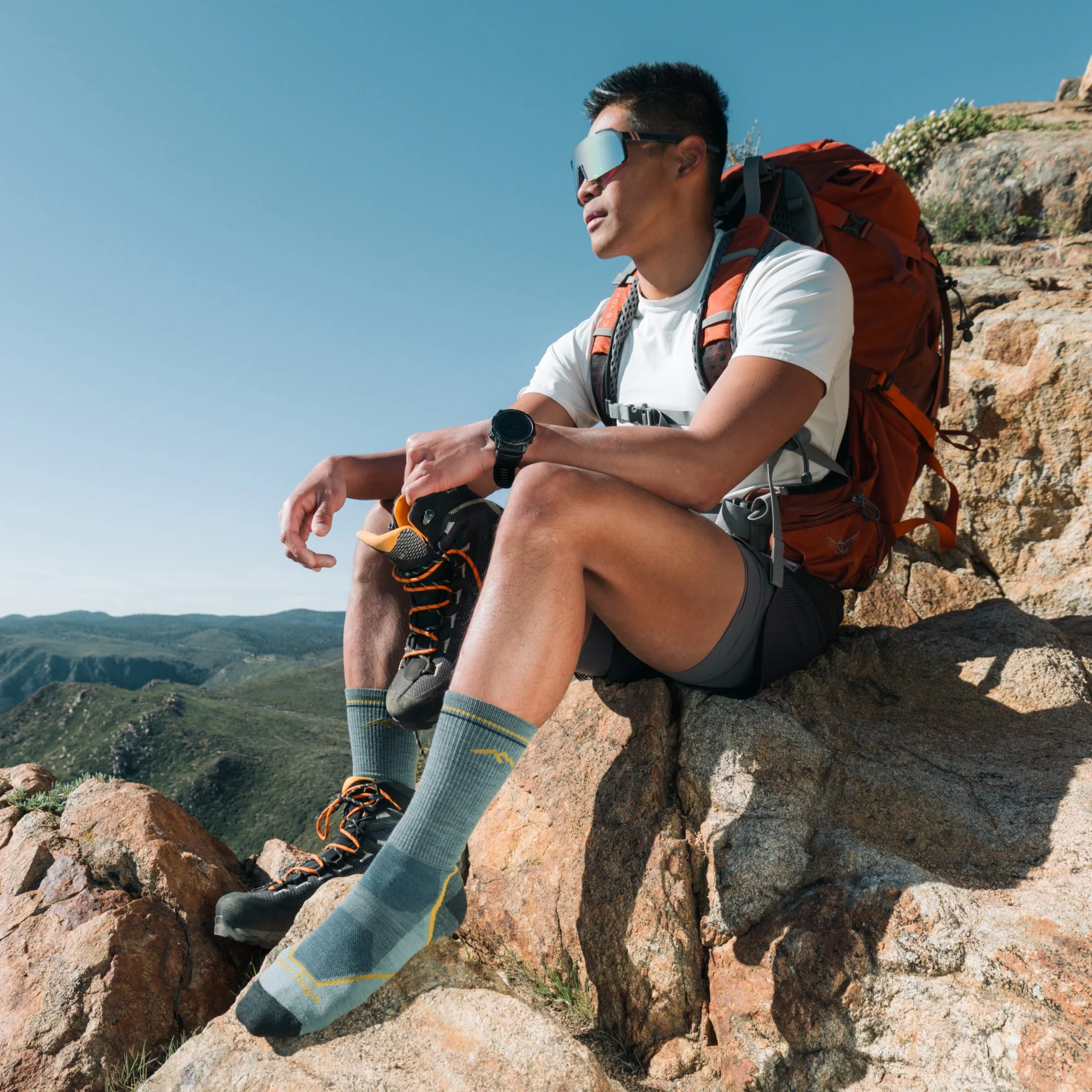 Men's Light Hiker Boot Lightweight Hiking Socks - Image 6