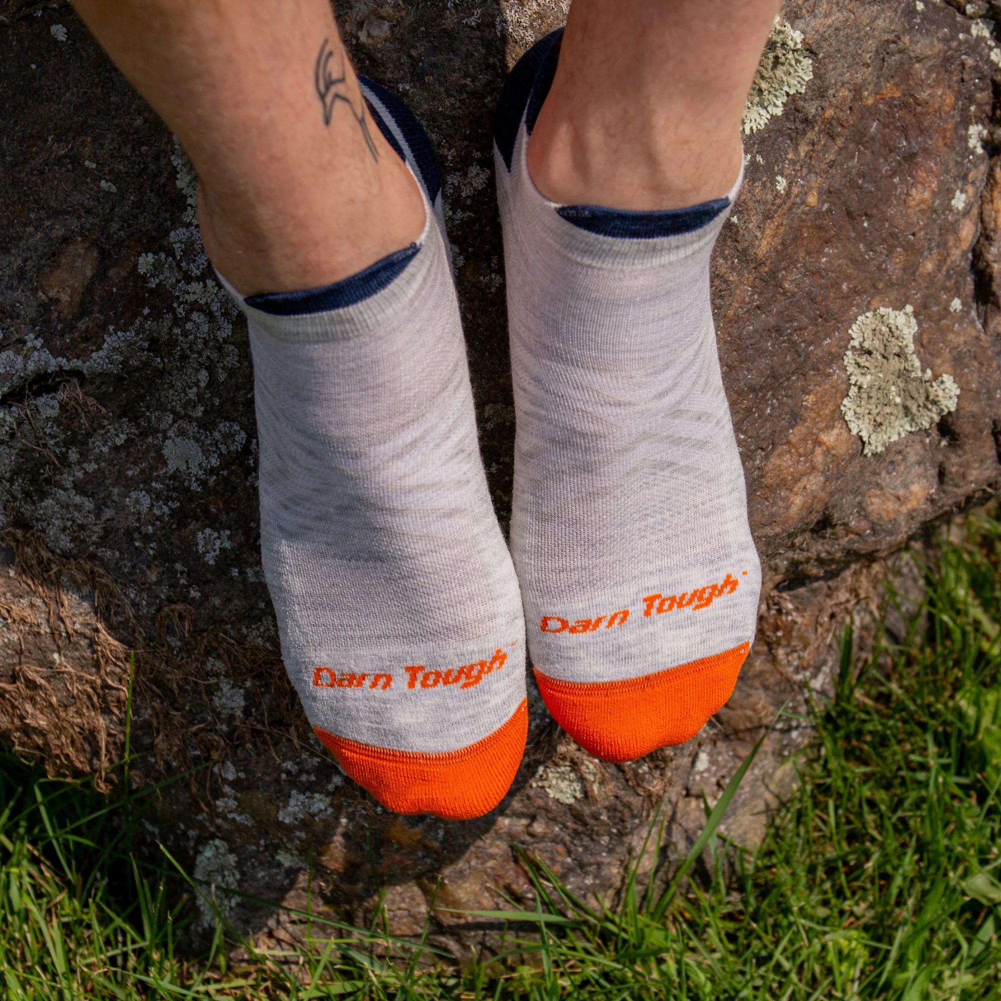 Men's Run No Show Tab Cushioned Ultra-Lightweight Running Socks - Image 2