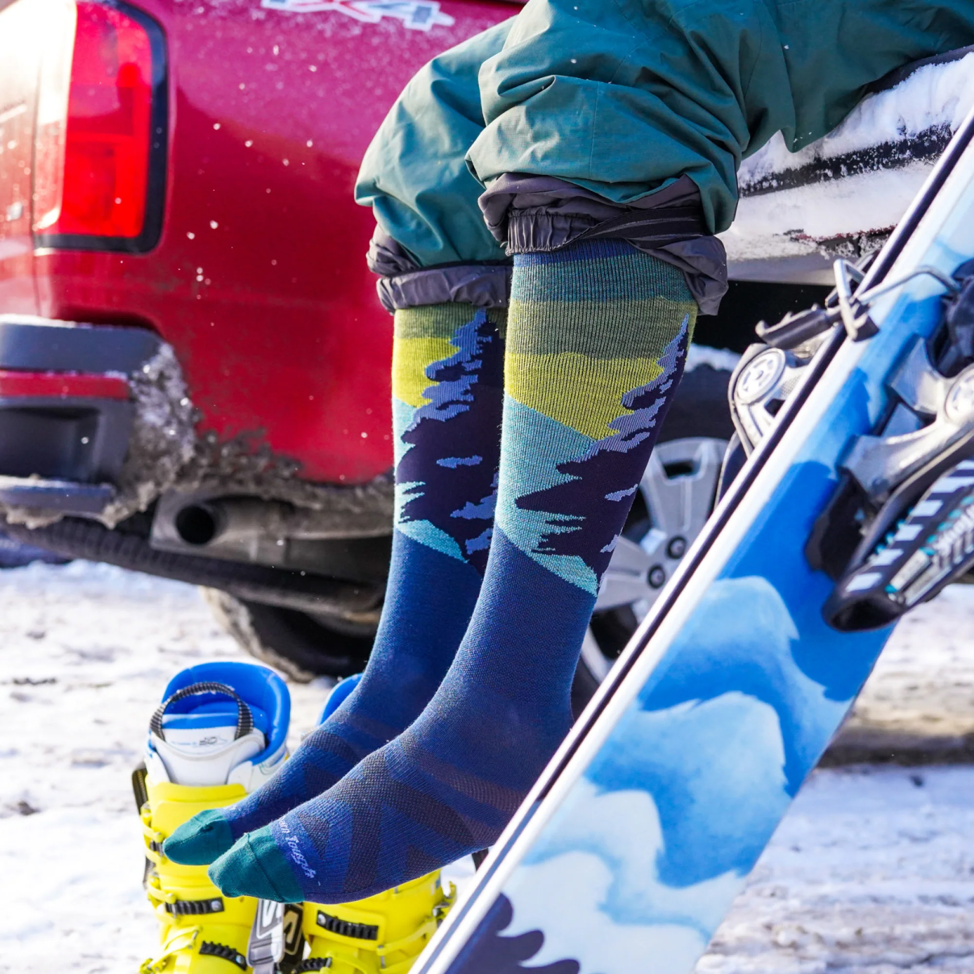 Men's Solstice Over-the-Calf Lightweight Ski & Snowboard Socks - Image 15