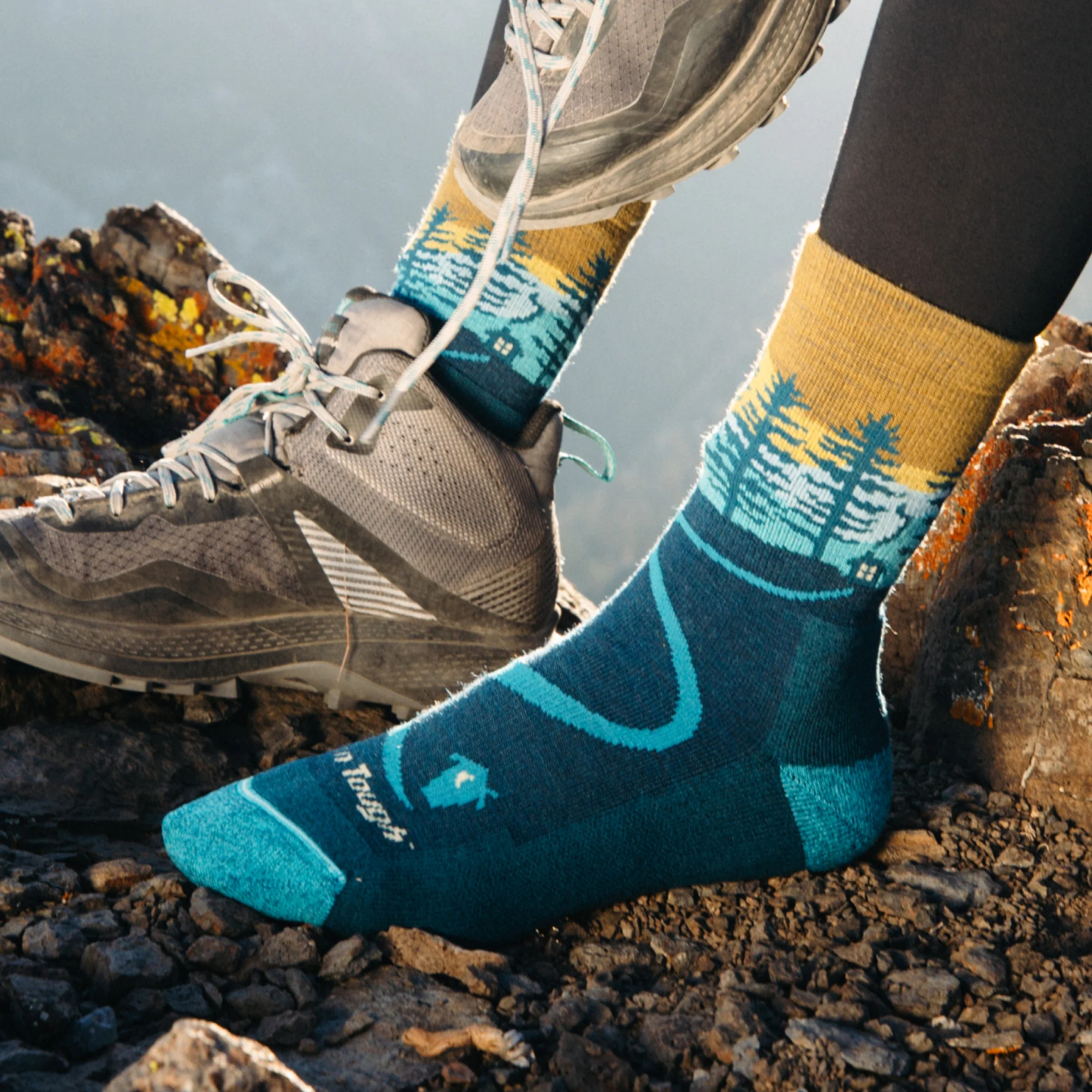 Women's Northwoods Micro Crew Midweight Hiking Socks - Image 8